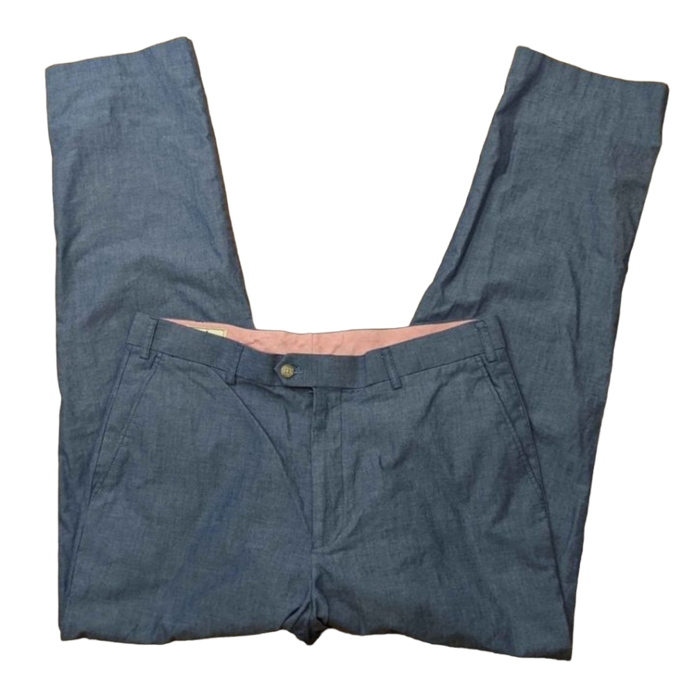 Southern Pines flat front blue chambray pants size 36W / 32L‎